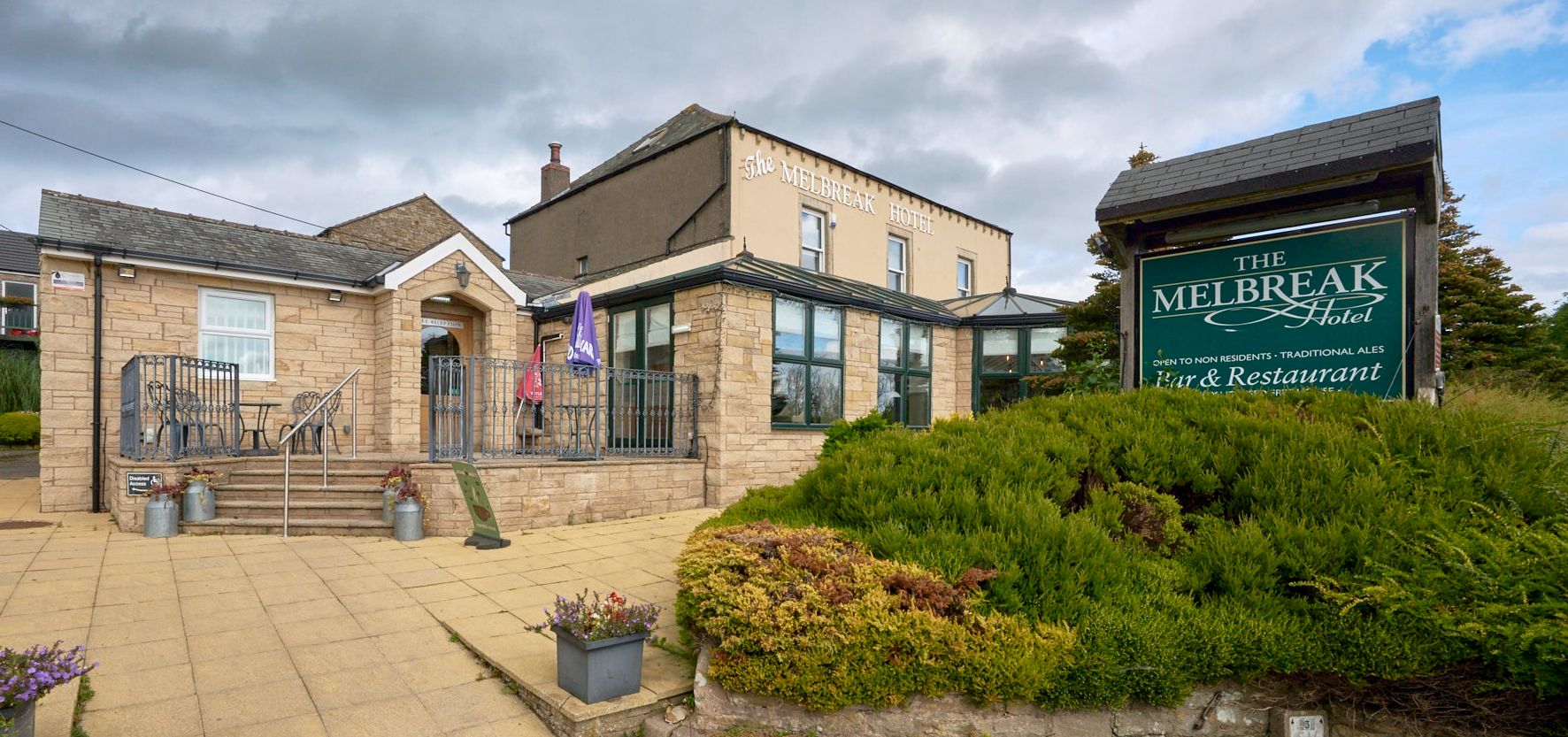 Melbreak Hotel