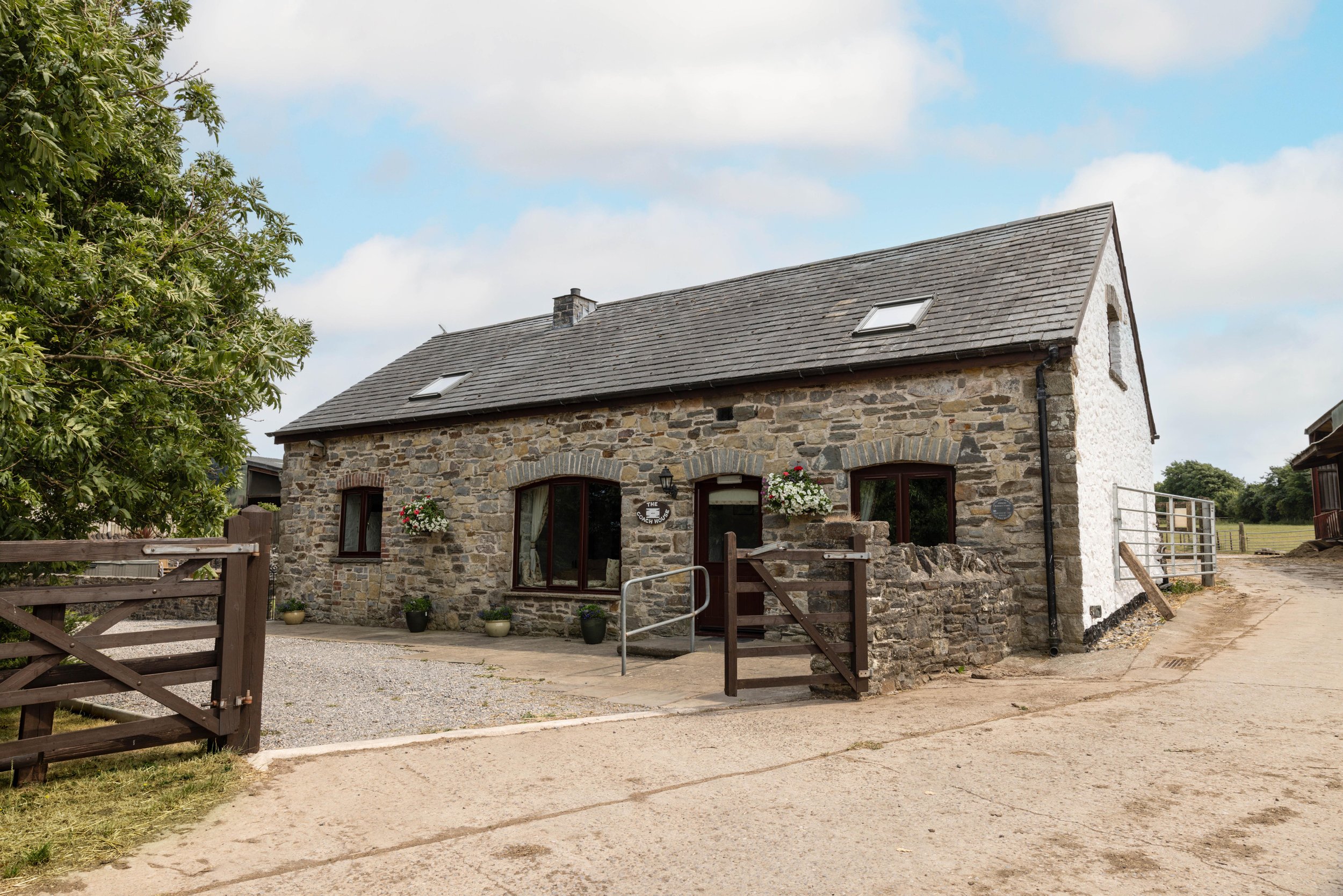 Ty Tanglwyst Farm Holiday Cottages