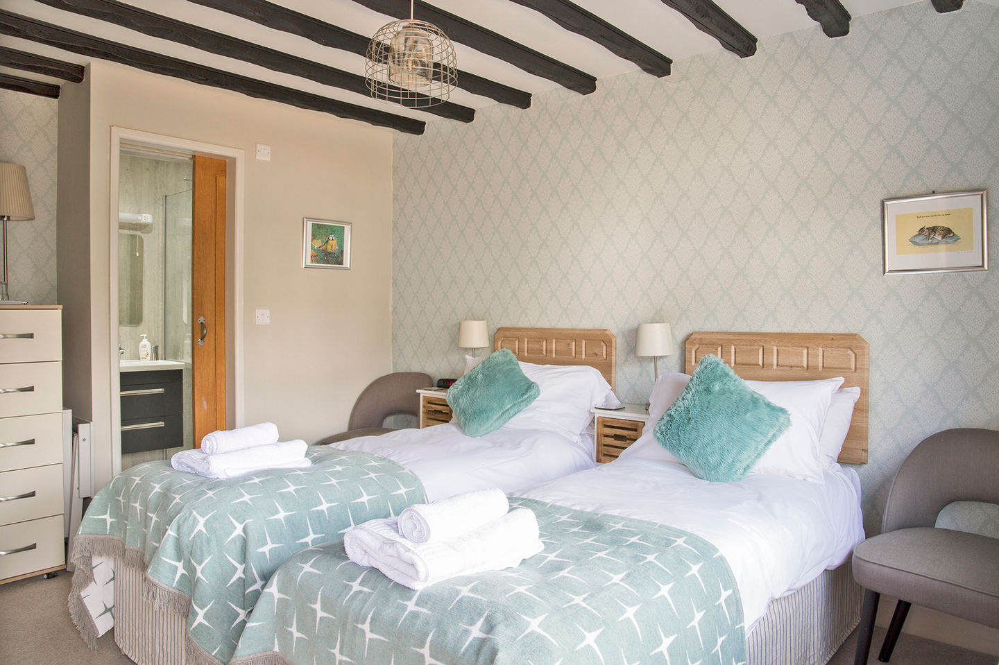 Hawthorn Farm - Lavender & Walnut