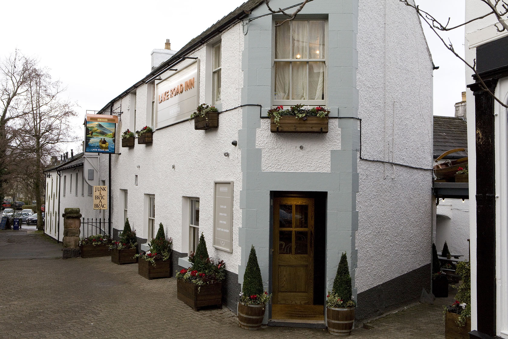 Lake Road Inn
