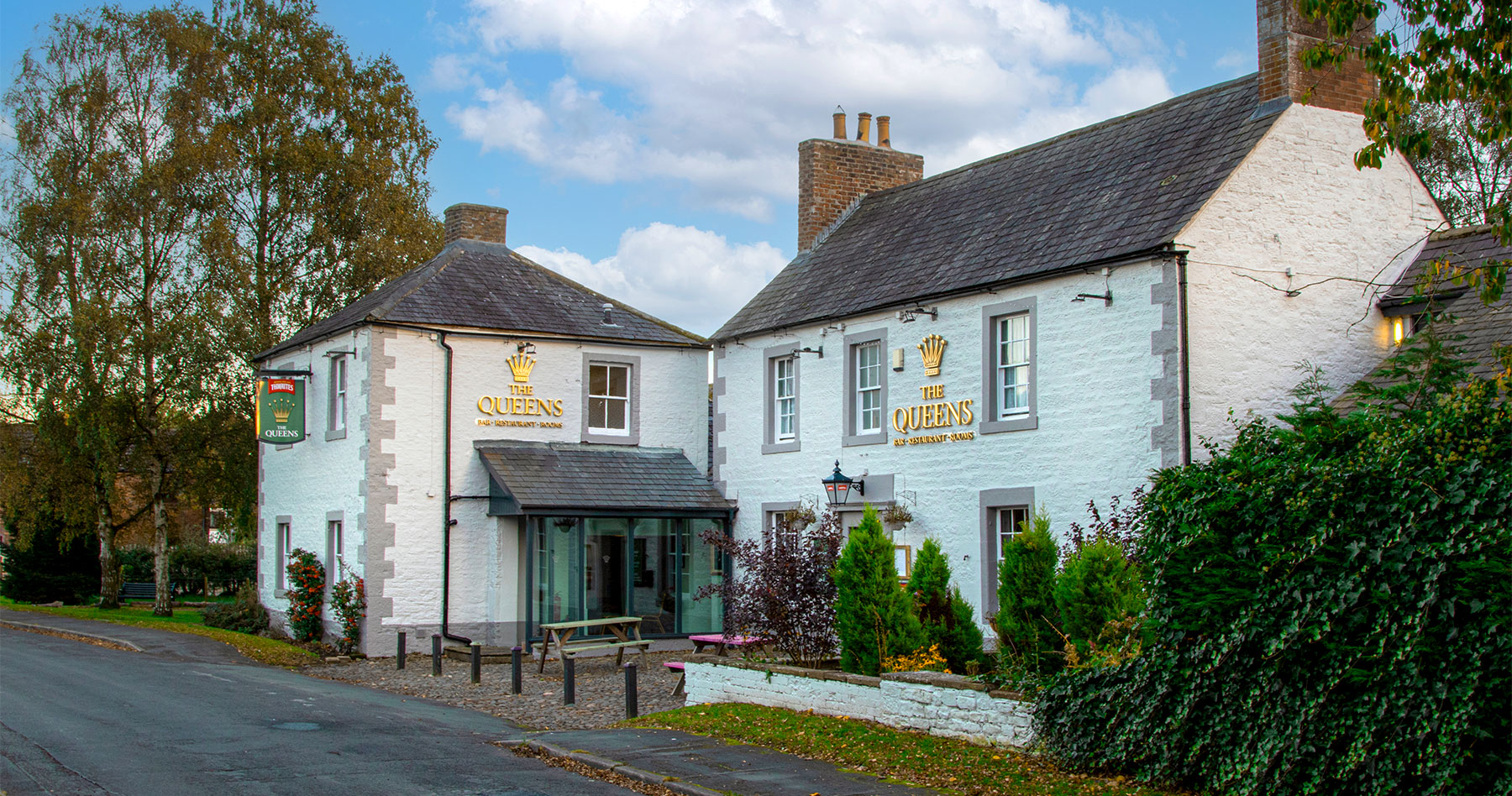 Queen's Arms Inn