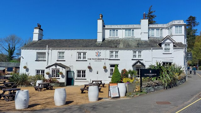 Wateredge Inn