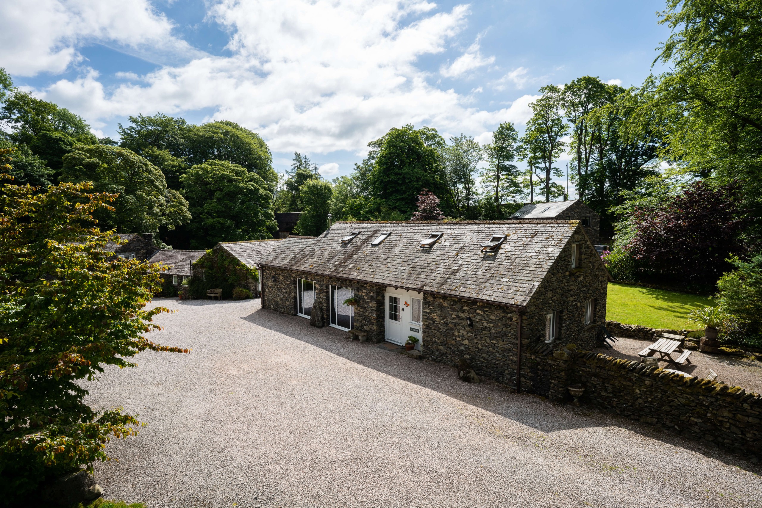Low Jock Scar Country Estate