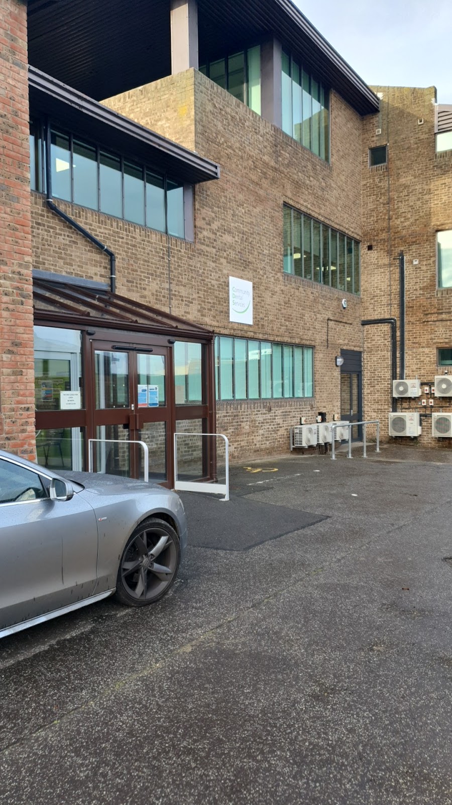 WHAPLOAD ROAD (DENTAL SURGERY)