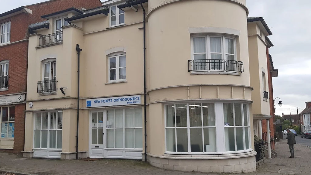 ST. THOMAS STREET (DENTAL SURGERY)