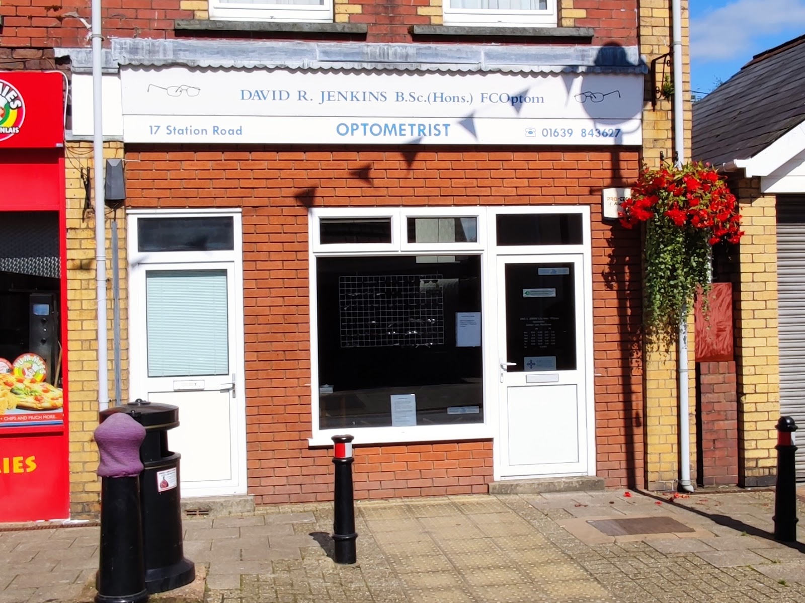 DAVID R JENKINS OPTOMETRIST