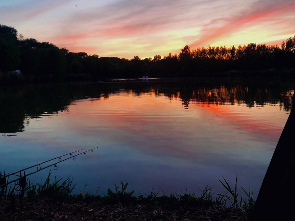 Swanborough Lakes