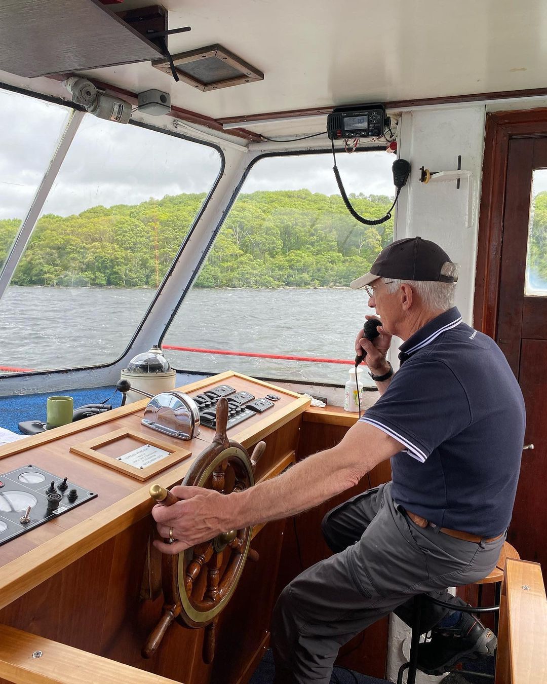 Cruise Loch Lomond photo