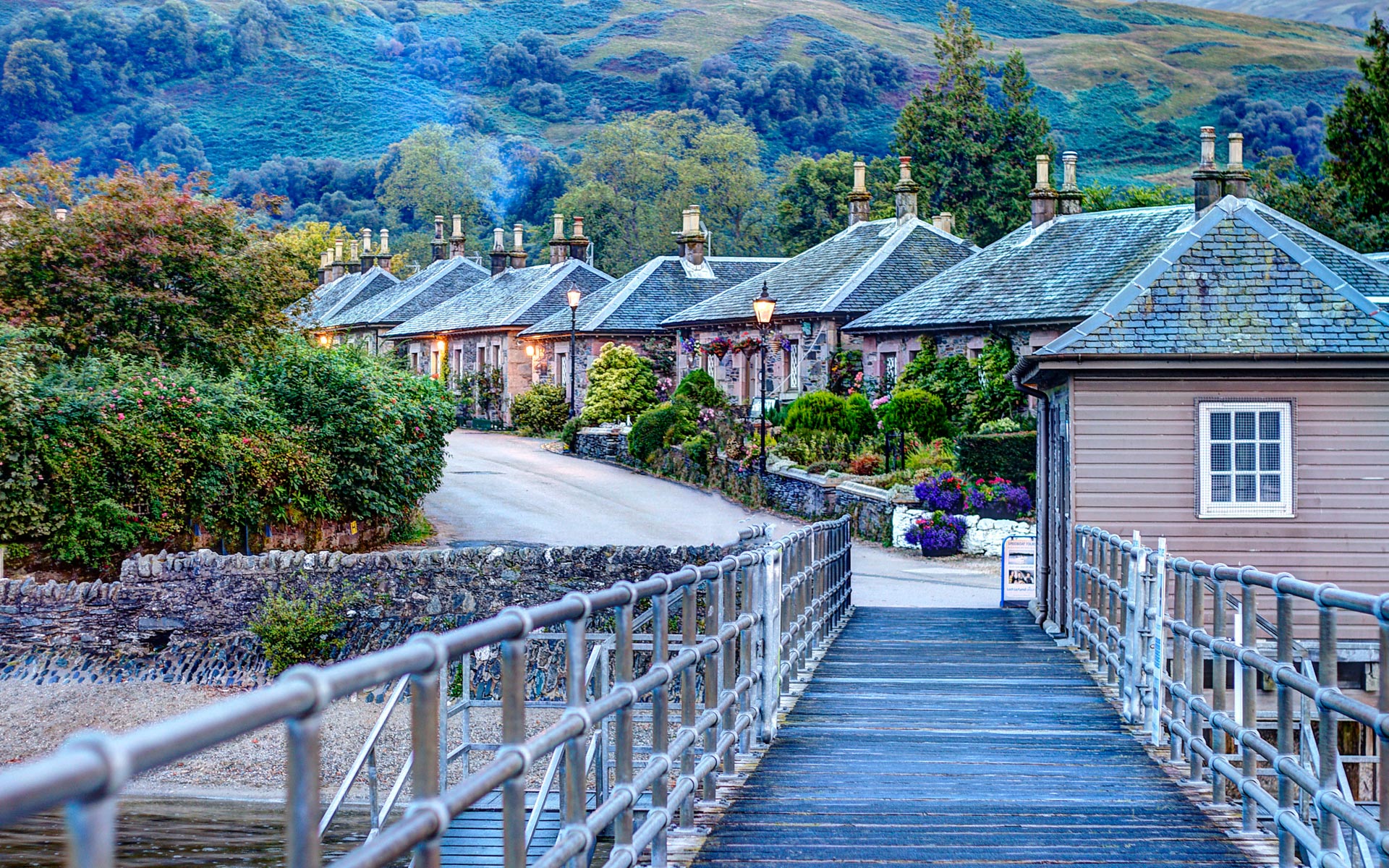 Cruise Loch Lomond photo