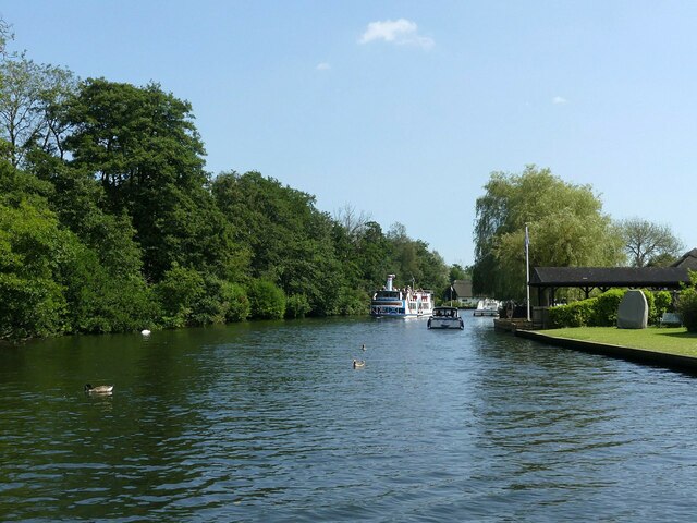 Norfolk Broads Direct photo