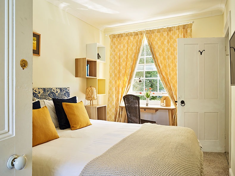 Harrabeer Country House Rooms & Barns photo