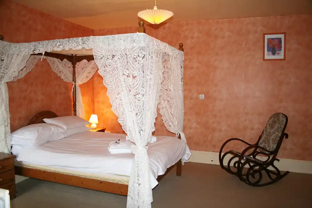 Crown Hotel photo