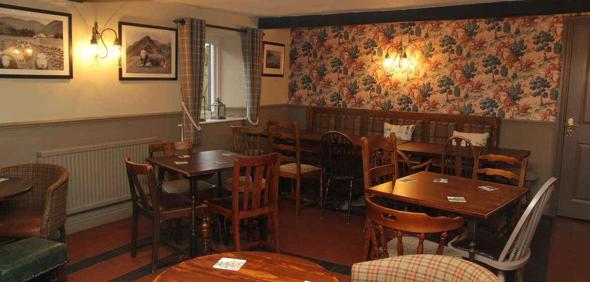 Fox & Hounds Inn photo