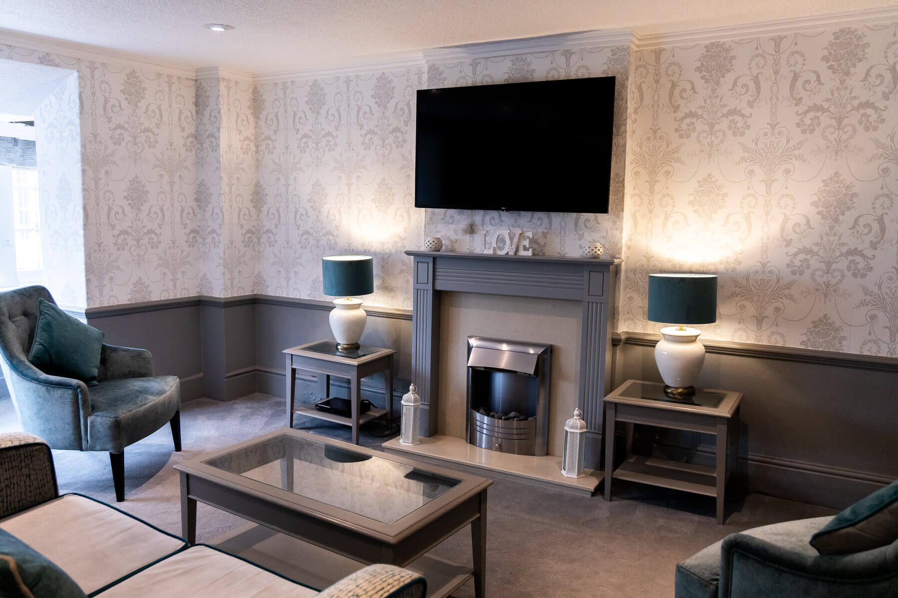 Crown Hotel photo