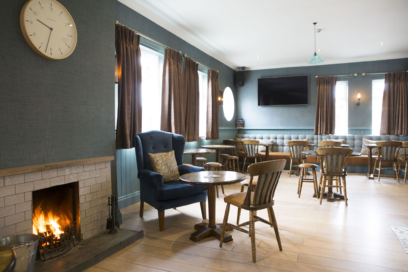 Crown Hotel photo