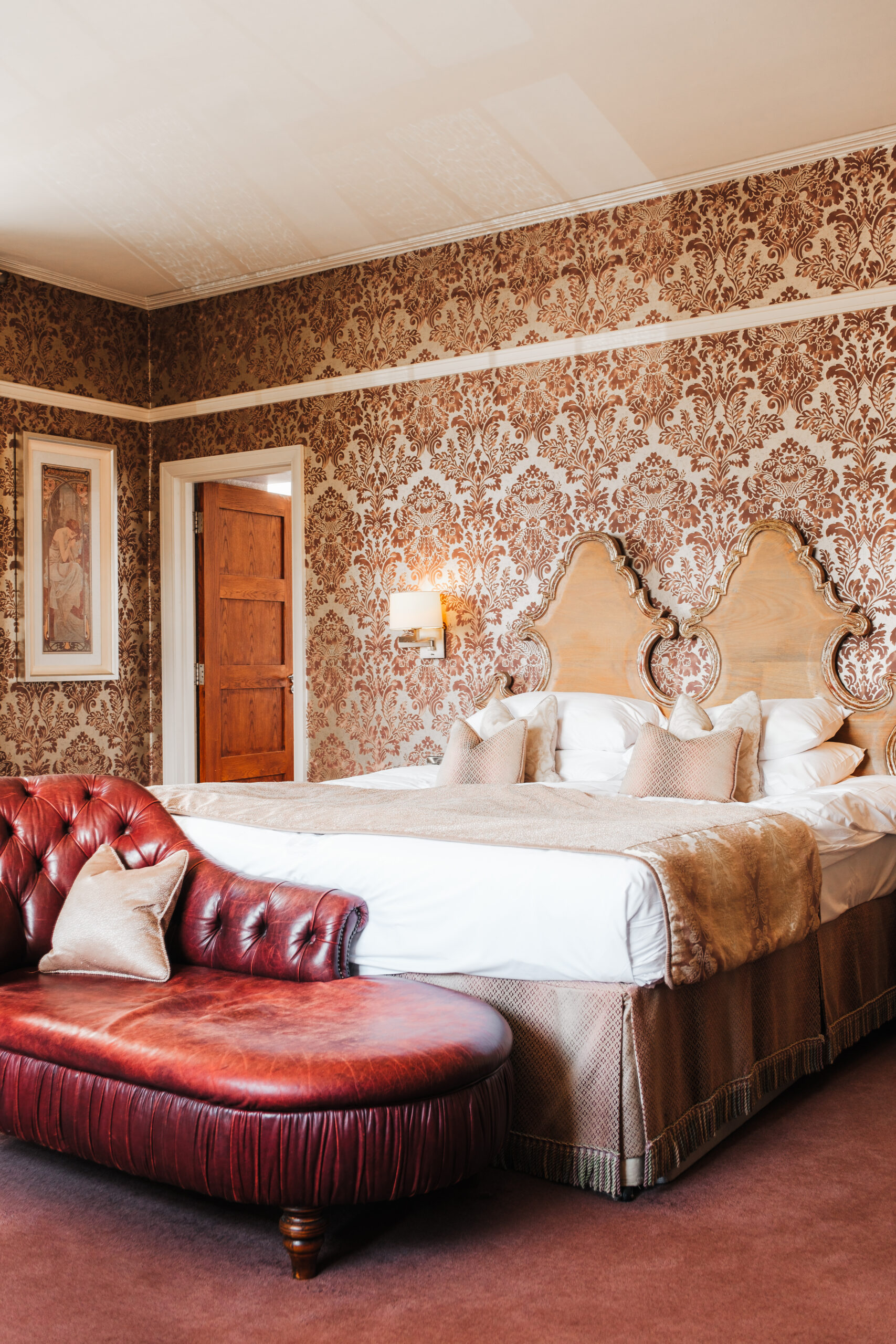Royal Hotel photo