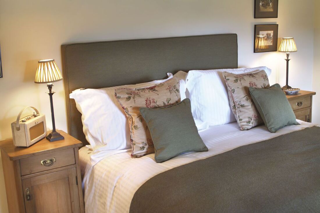 Punch Bowl Inn photo