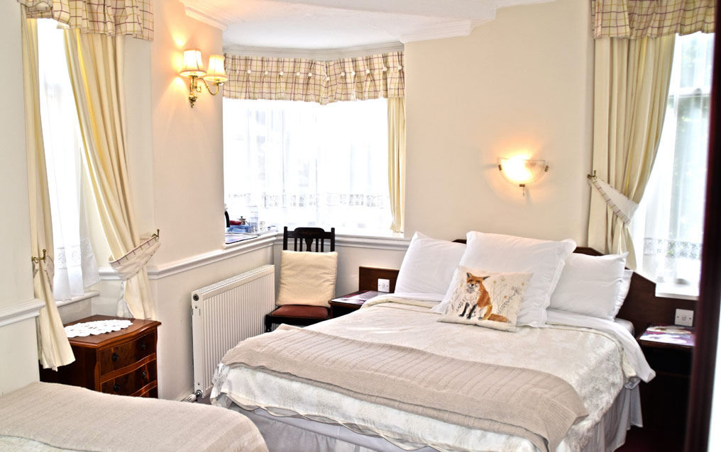 Lynwood Guest House photo