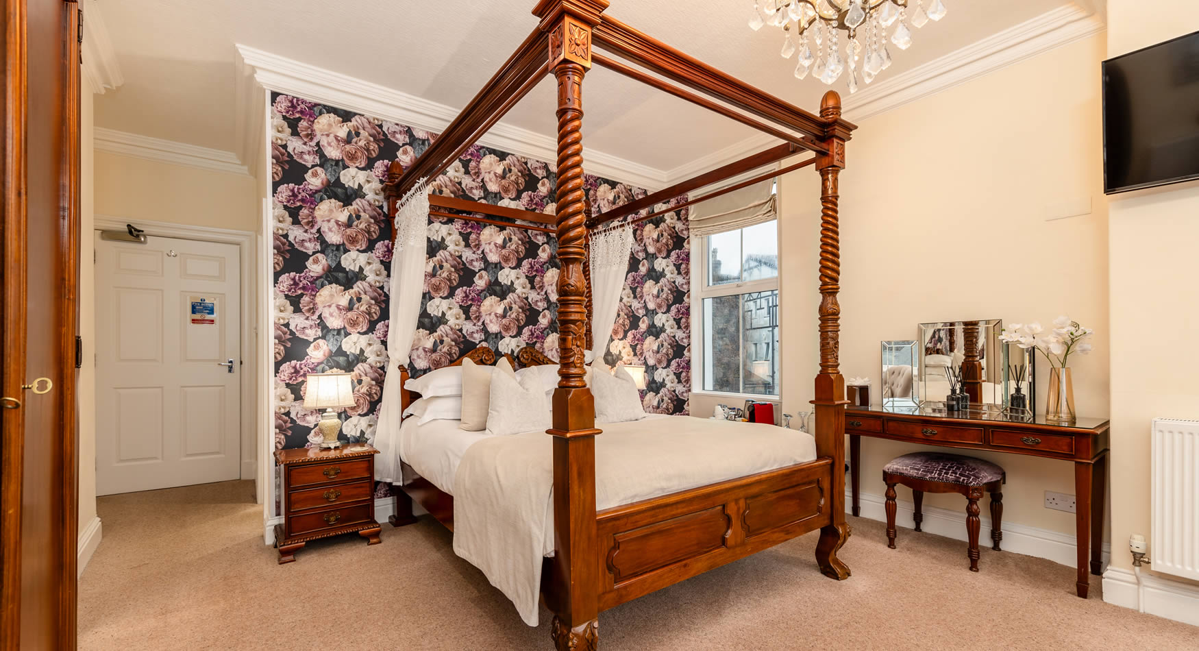 Wheatlands Lodge - Windermere photo