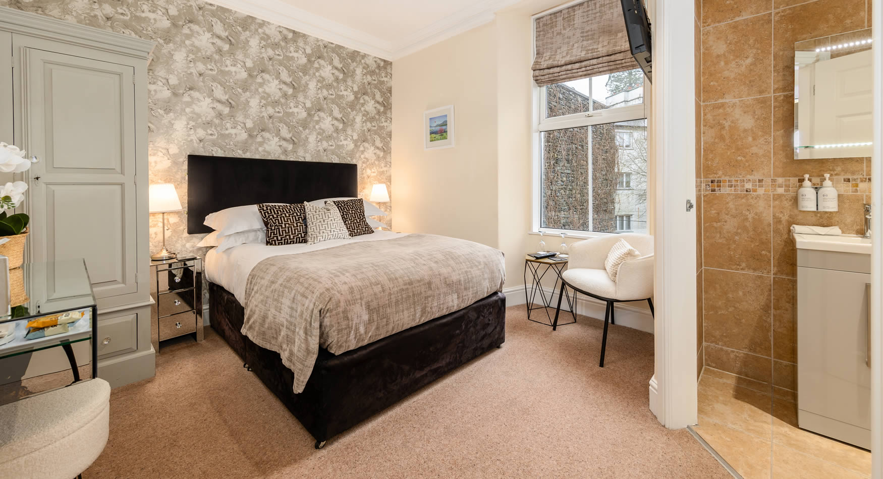 Wheatlands Lodge - Windermere photo