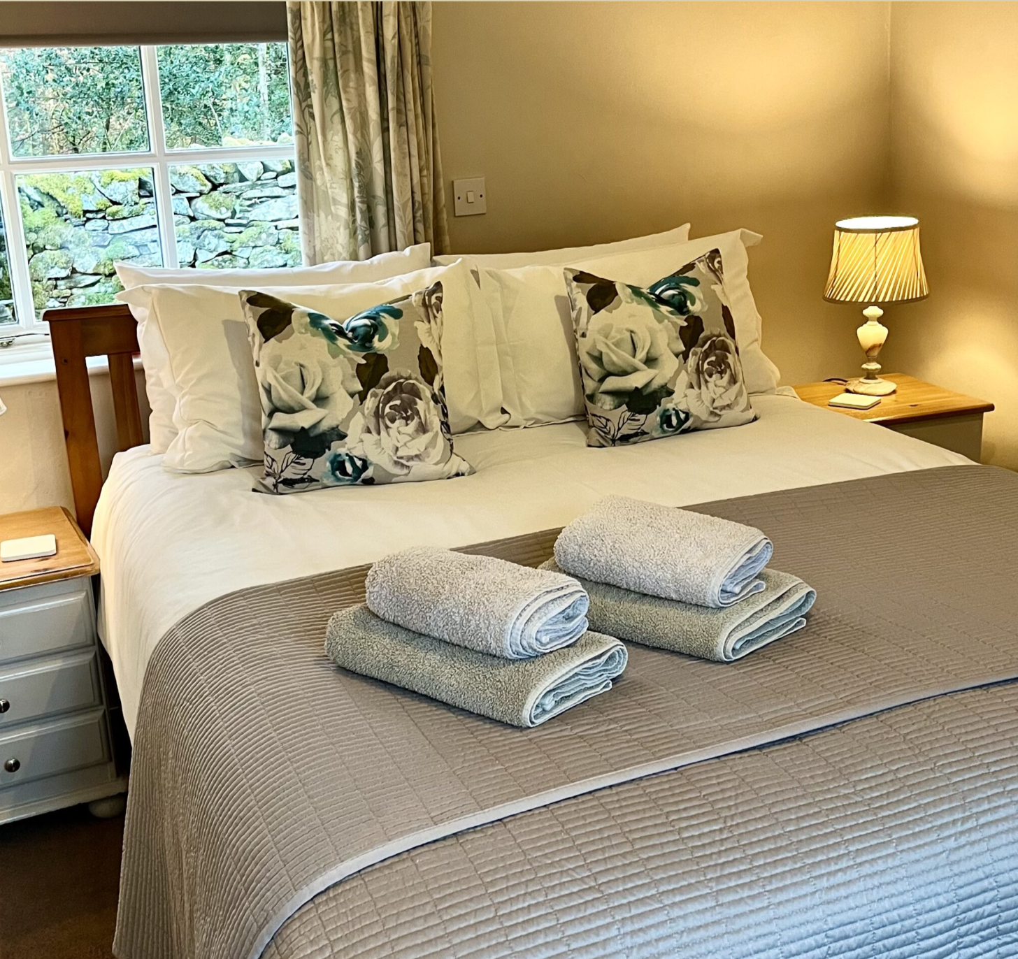 Abbey Coach Cottages - Farriers & Coaches photo