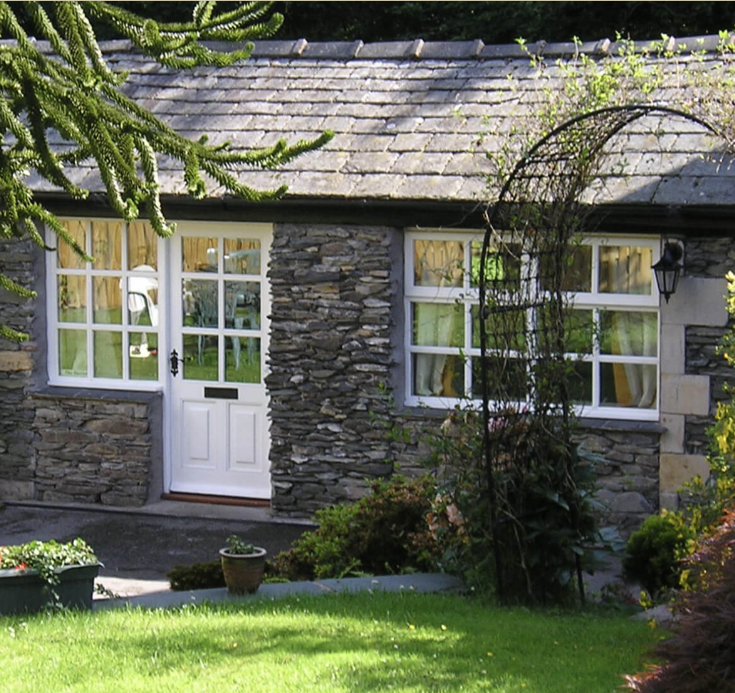 Abbey Coach Cottages - Farriers & Coaches photo