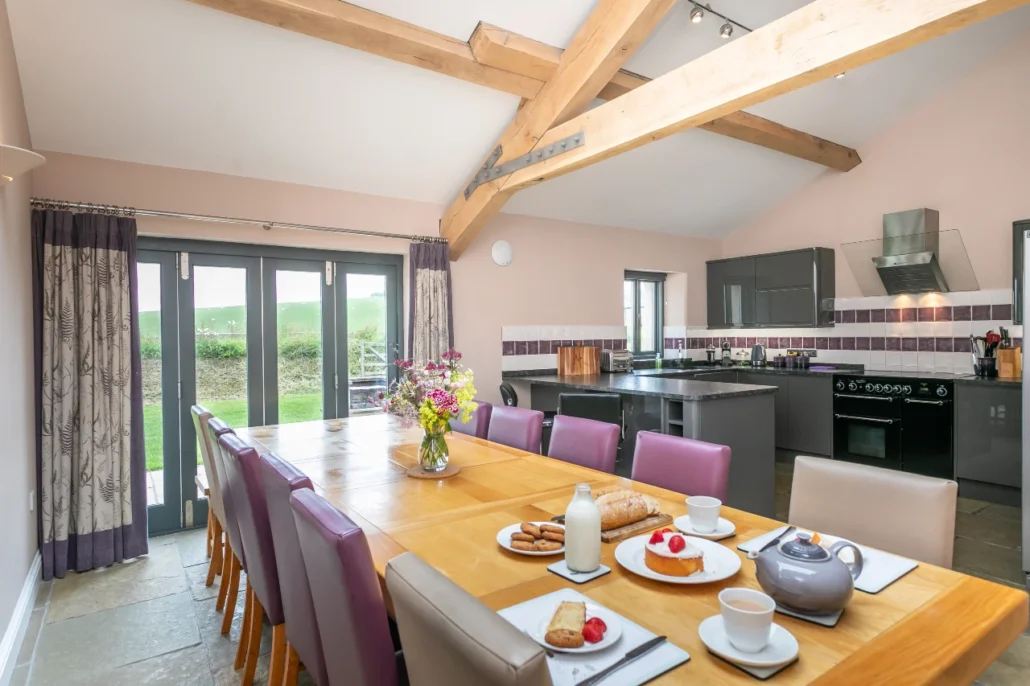 Low Ploughlands photo