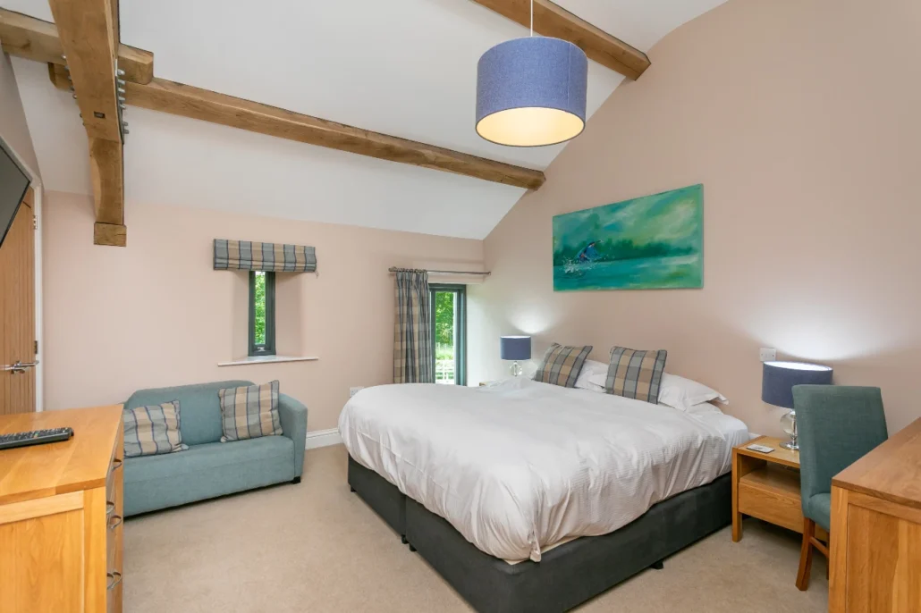 Low Ploughlands photo