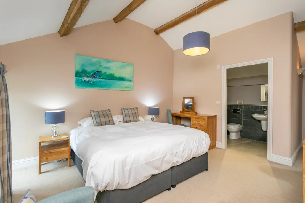Low Ploughlands photo