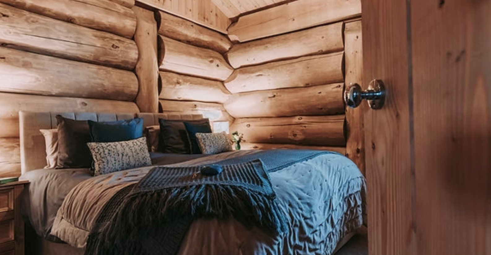 Newland Valley Log Cabins photo