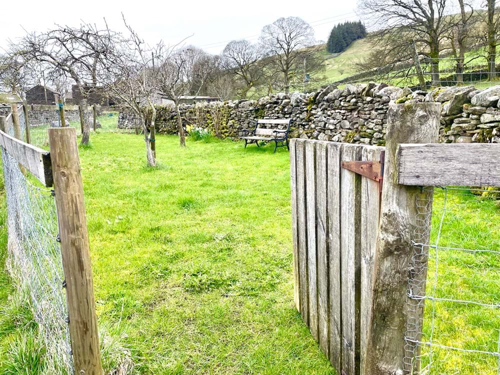 Pendragon View photo