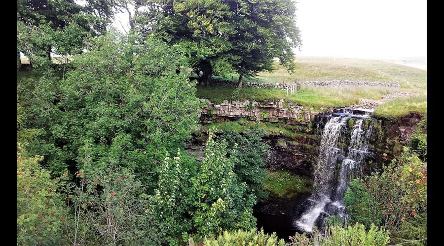 Pendragon View photo