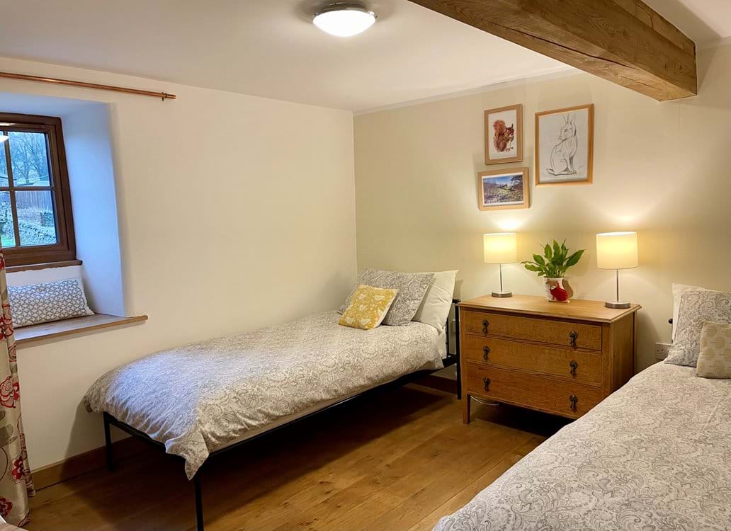 Pendragon View photo