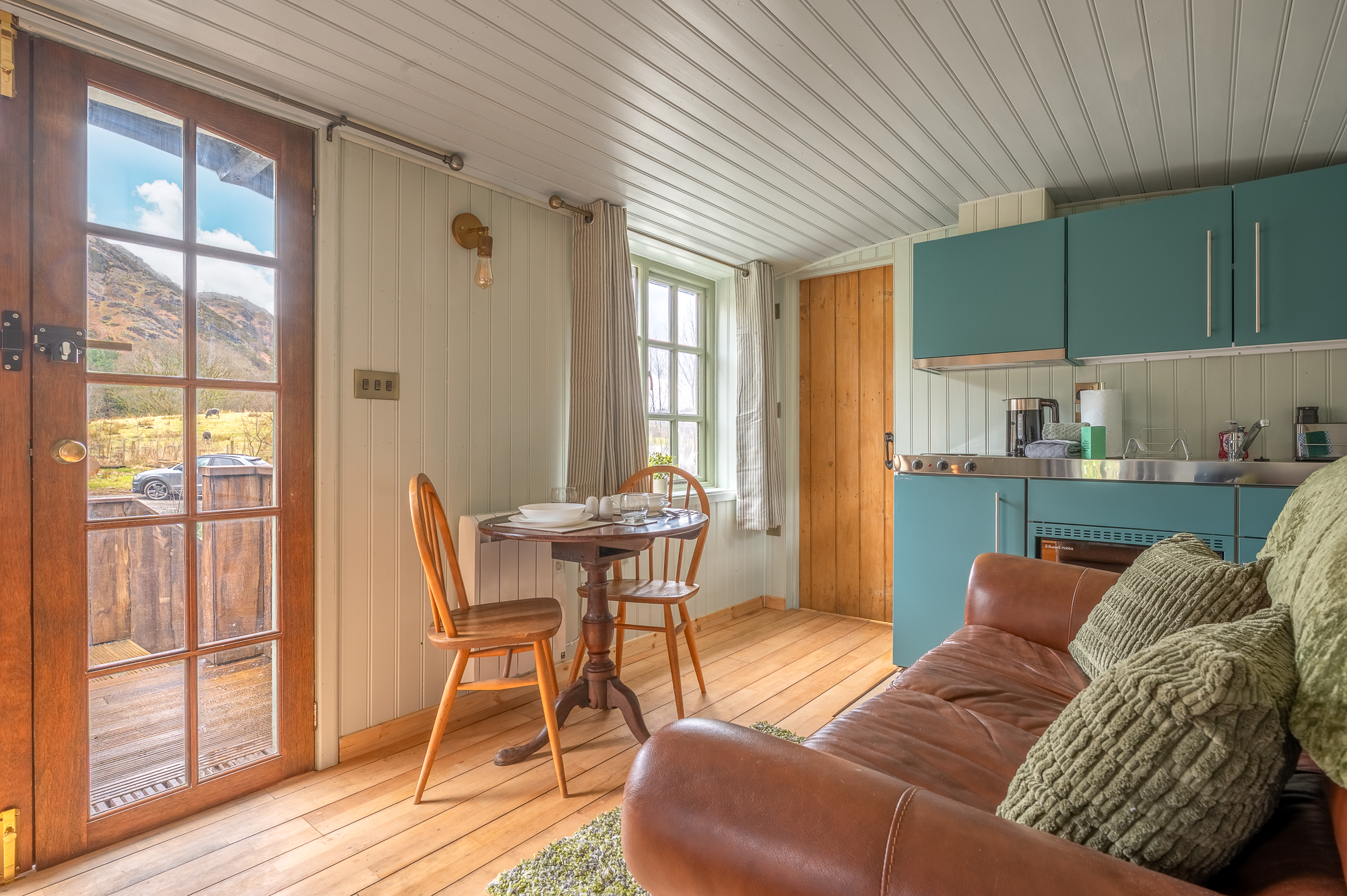 The Coppermines Lake Cottages photo