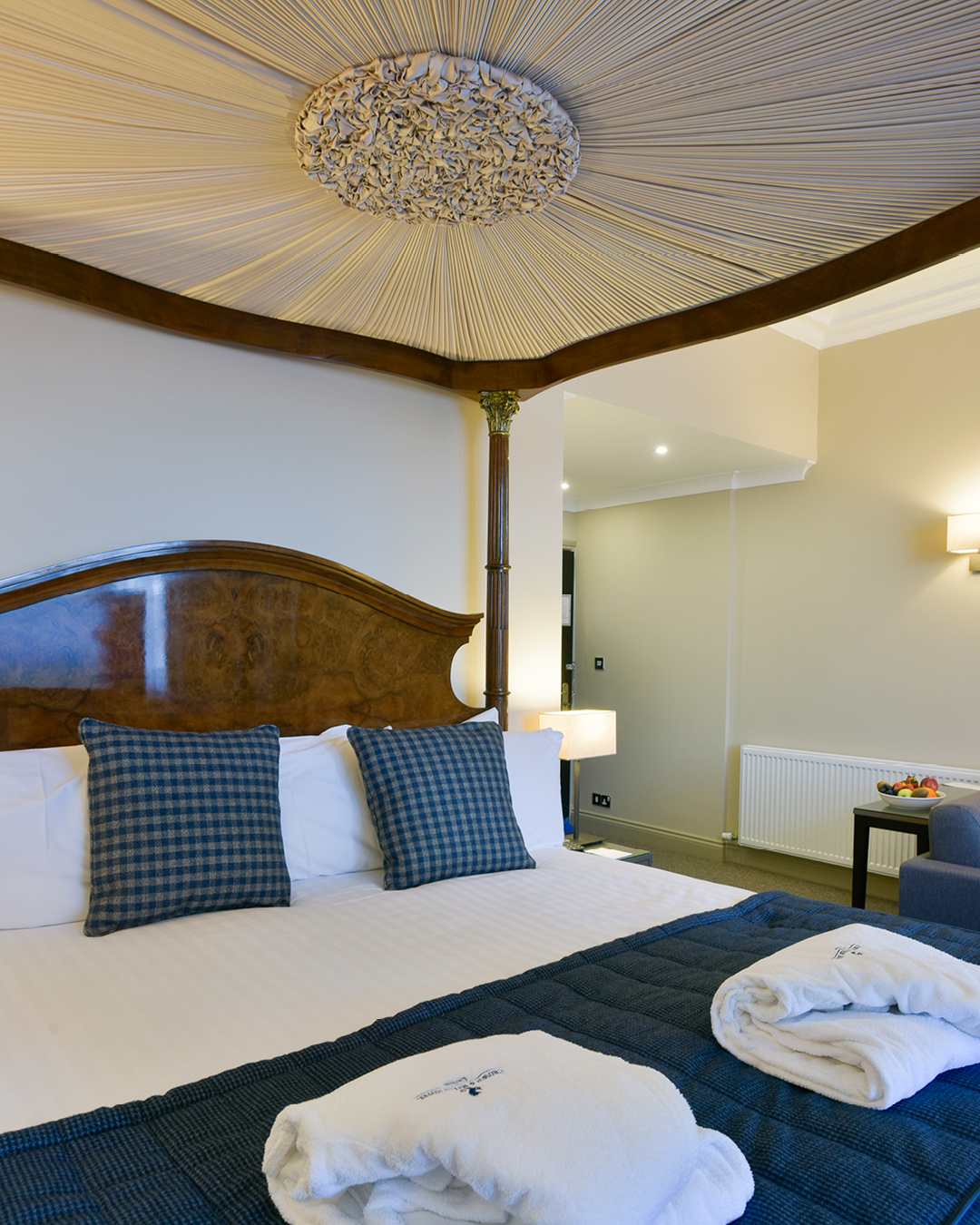 Crown & Mitre Hotel photo